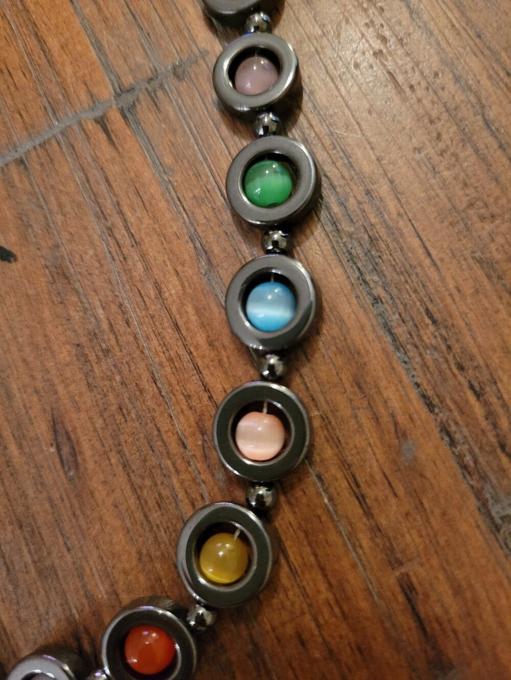 Magnetic Cats Eye Beaded Necklace - Picture 2 of 4